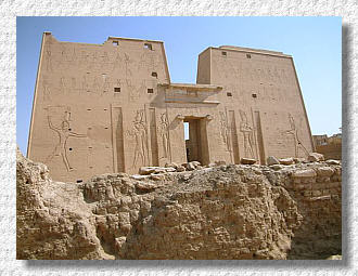 Fassade vom Horus-Tempel