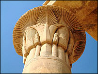 Säule im Isis-Tempel