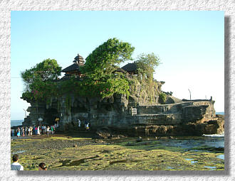 Pura Tanah Lot in der Abendsonne