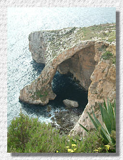 the arches of rock to the Blue Grotto