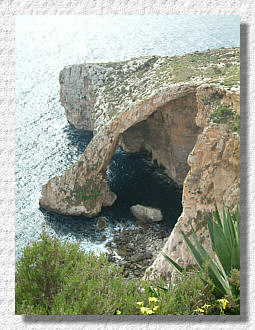 Die Felsbgen zur Blauen Grotte